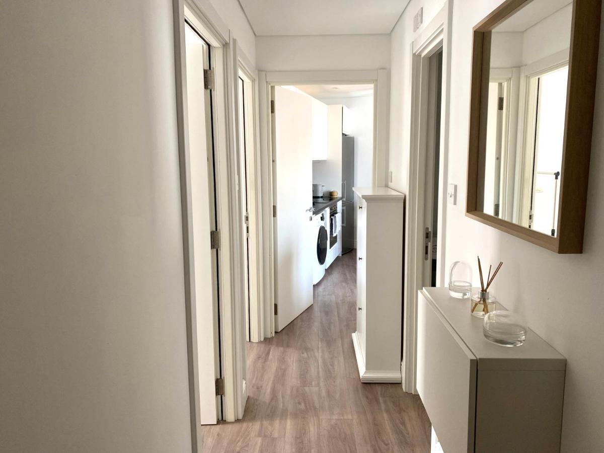 Deluxe City Centre Two Bedroom - Grand Central House Gibraltár Kültér fotó