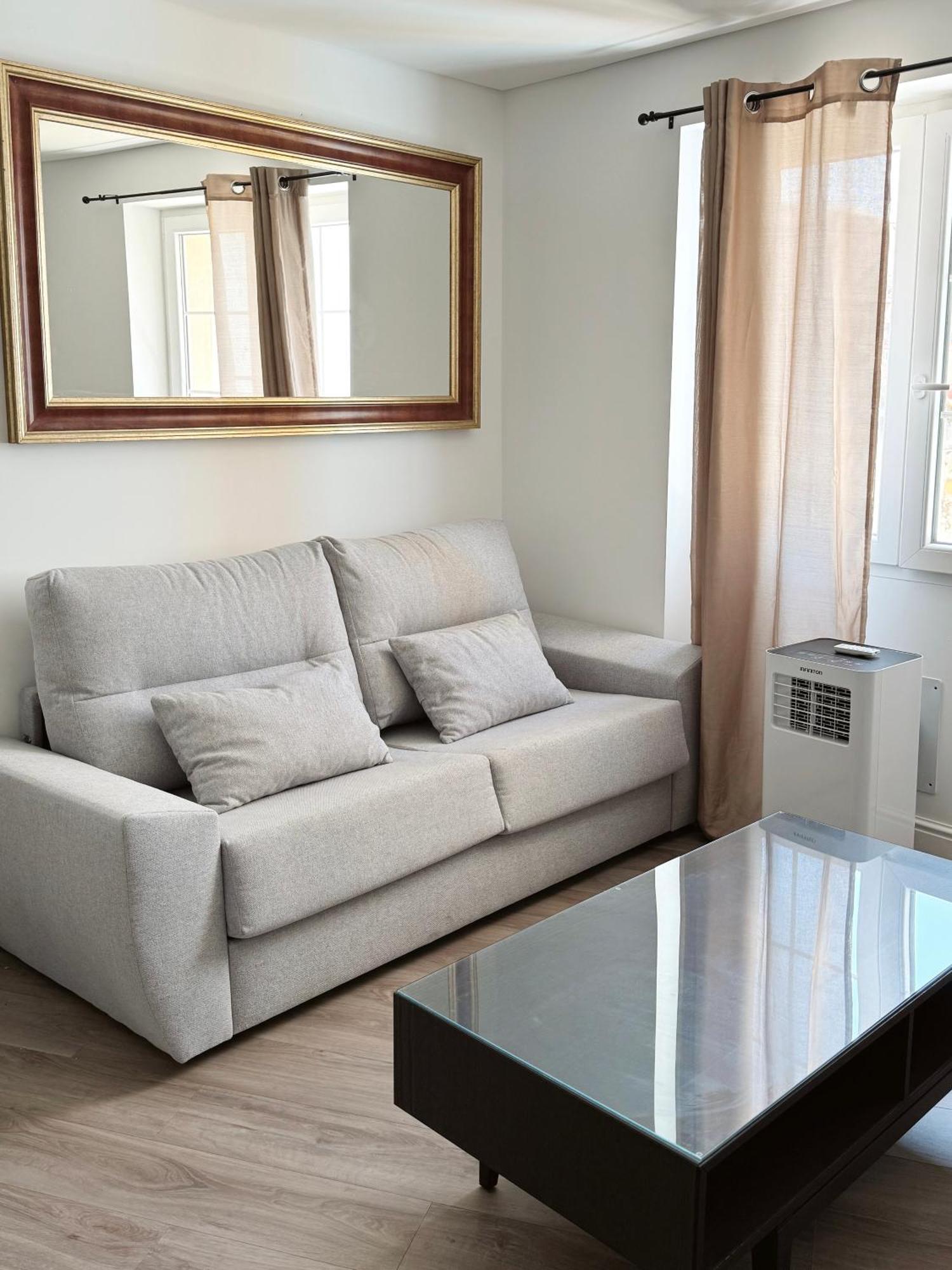 Deluxe City Centre Two Bedroom - Grand Central House Gibraltár Kültér fotó