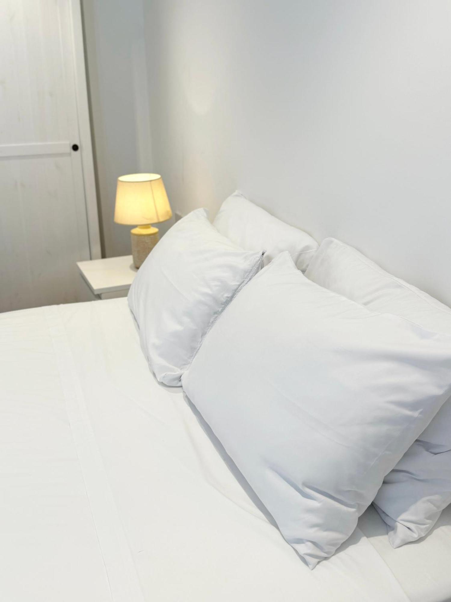 Deluxe City Centre Two Bedroom - Grand Central House Gibraltár Kültér fotó