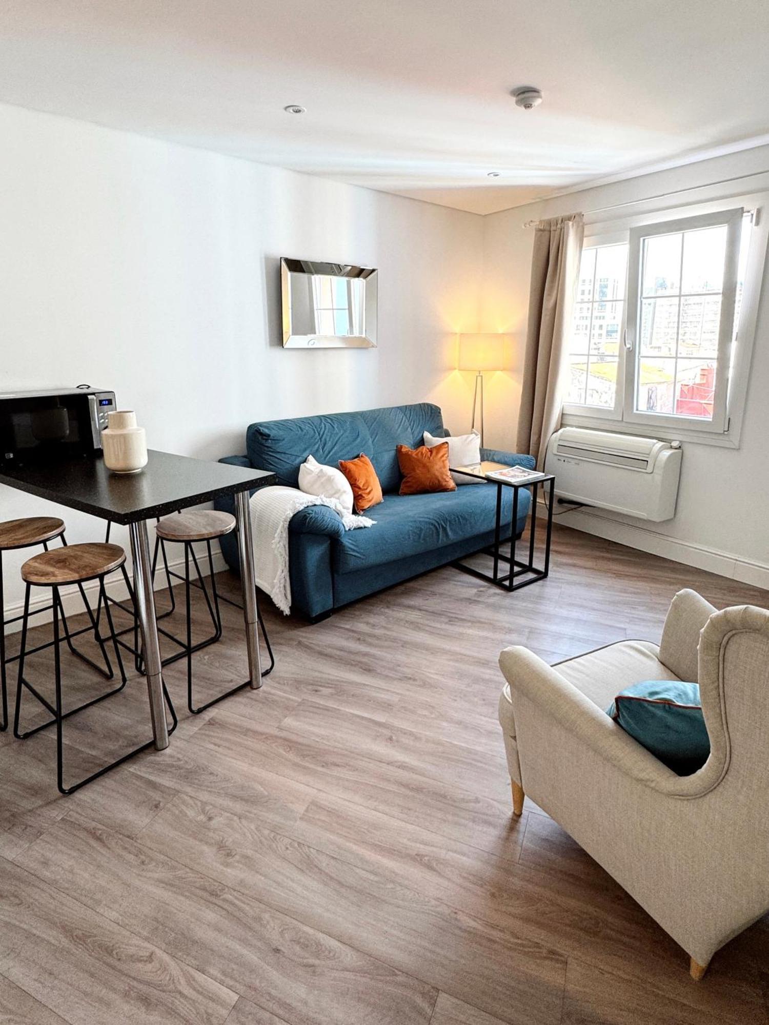 Deluxe City Centre Two Bedroom - Grand Central House Gibraltár Kültér fotó