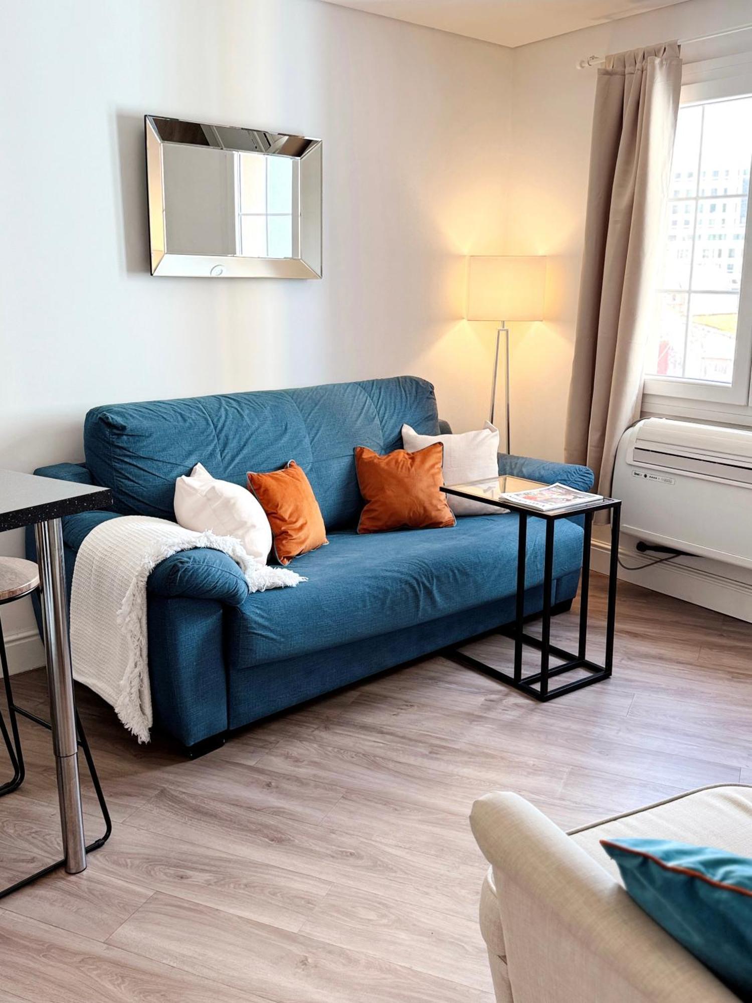Deluxe City Centre Two Bedroom - Grand Central House Gibraltár Kültér fotó